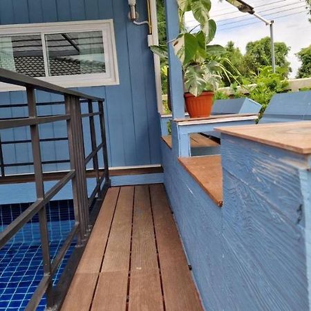 Mana Pool House Bed and Breakfast Chiang Rai Exteriör bild
