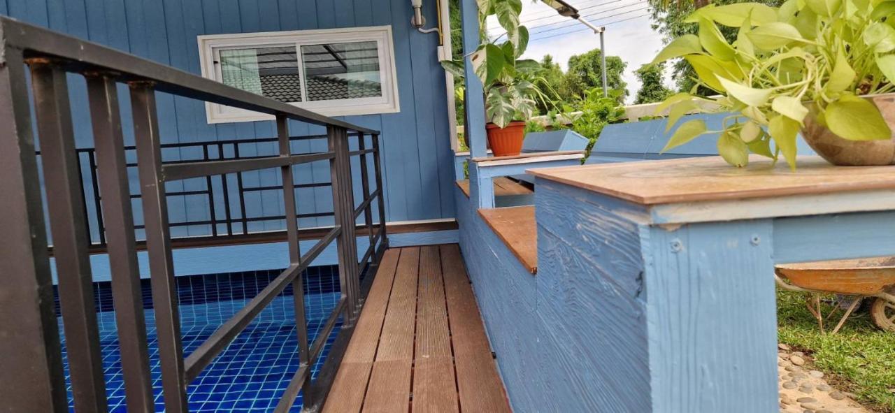 Mana Pool House Bed and Breakfast Chiang Rai Exteriör bild