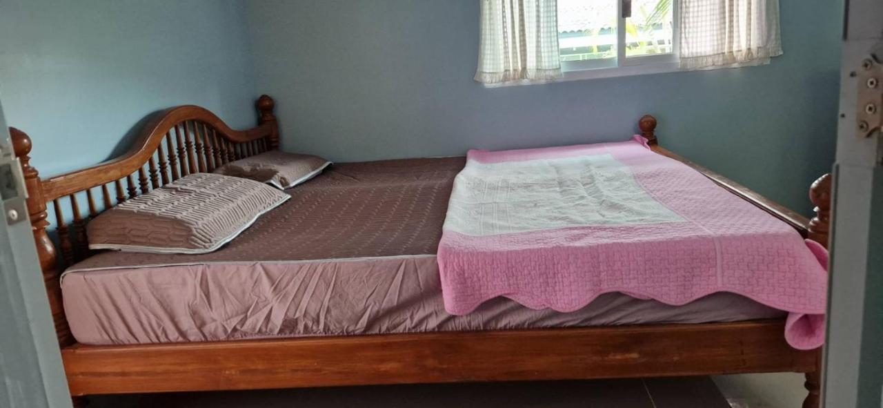 Mana Pool House Bed and Breakfast Chiang Rai Exteriör bild
