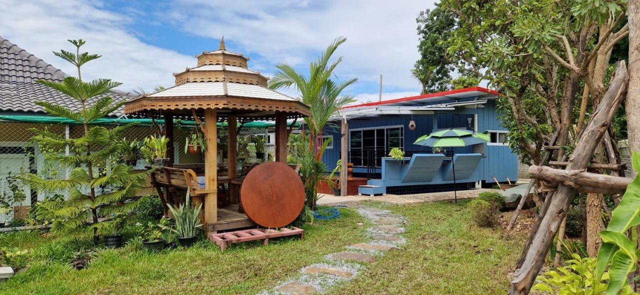 Mana Pool House Bed and Breakfast Chiang Rai Exteriör bild