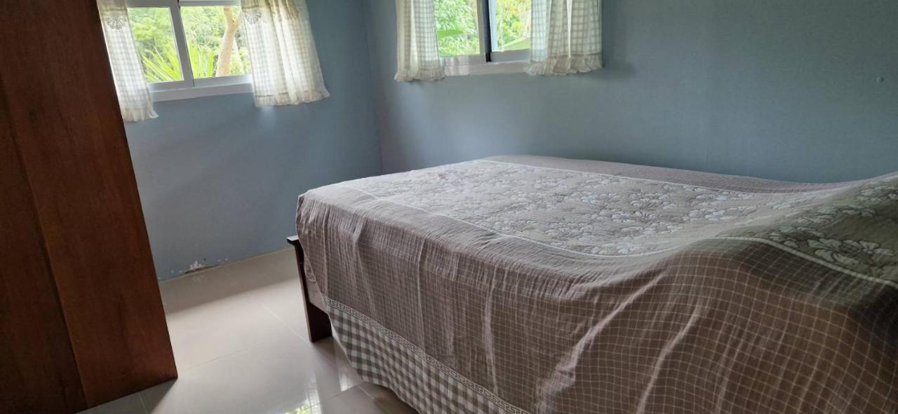 Mana Pool House Bed and Breakfast Chiang Rai Exteriör bild